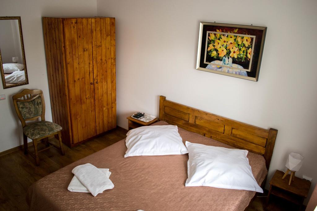 Casa Diana Hotel Comana Buitenkant foto