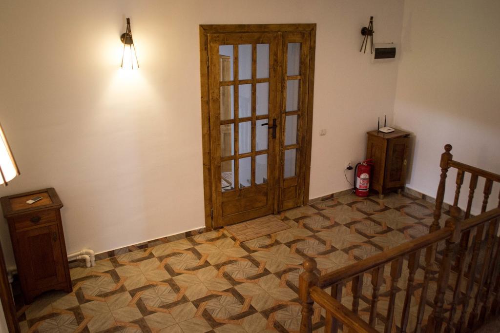Casa Diana Hotel Comana Buitenkant foto