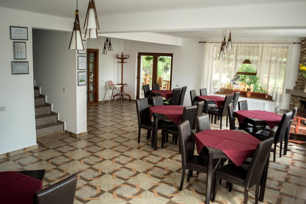Casa Diana Hotel Comana Buitenkant foto
