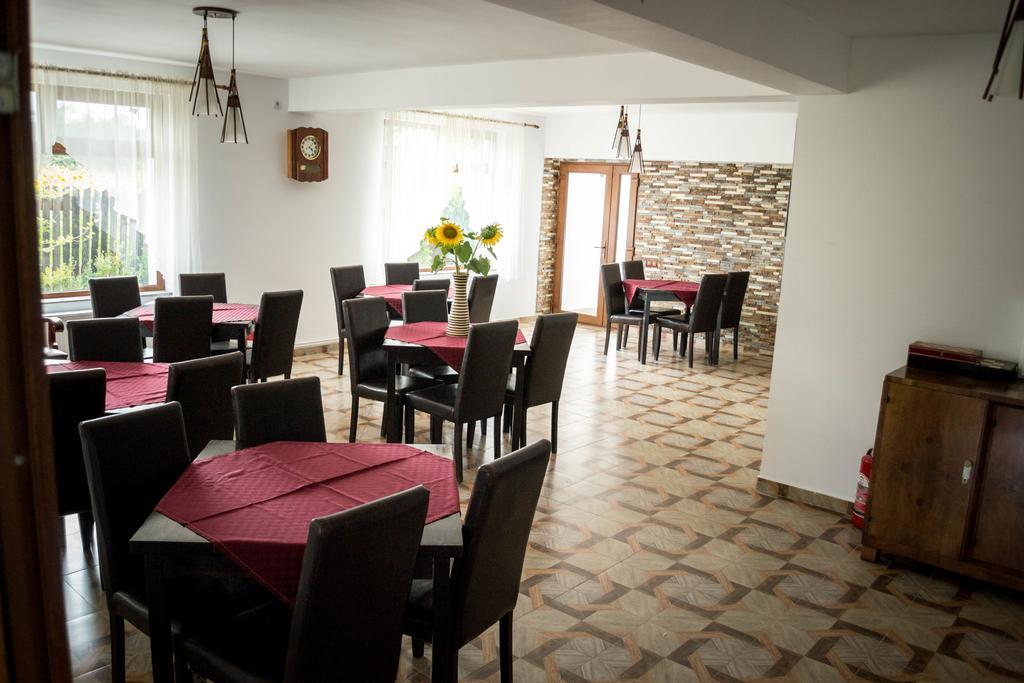 Casa Diana Hotel Comana Buitenkant foto