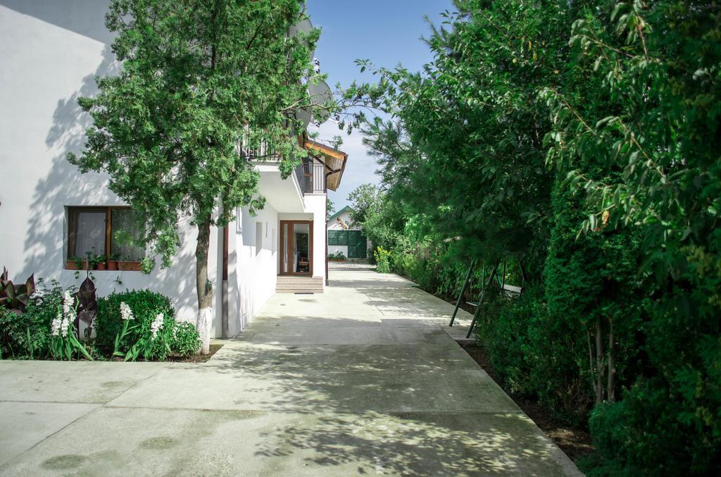 Casa Diana Hotel Comana Buitenkant foto